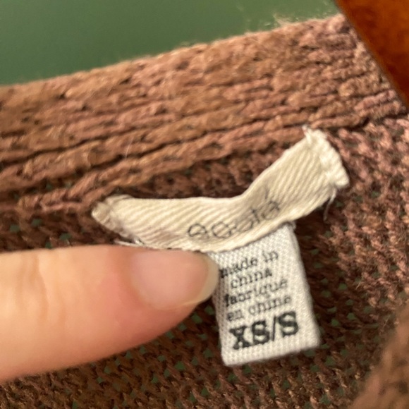 Light brown cardigan with low sleeves - Picture 2 of 3